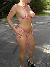 a milf from Colts Neck, New Jersey